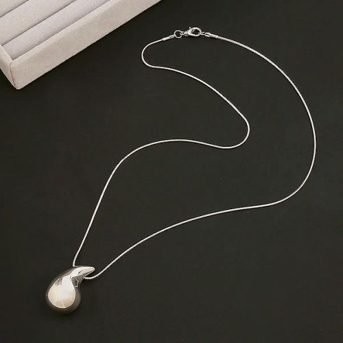 SIlver Tear Drop Necklace